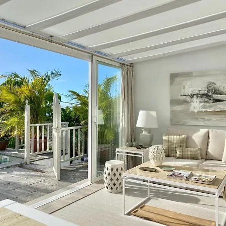Casa Plumeria, A Private Paradise With Pool. Σπίτι διακοπών *