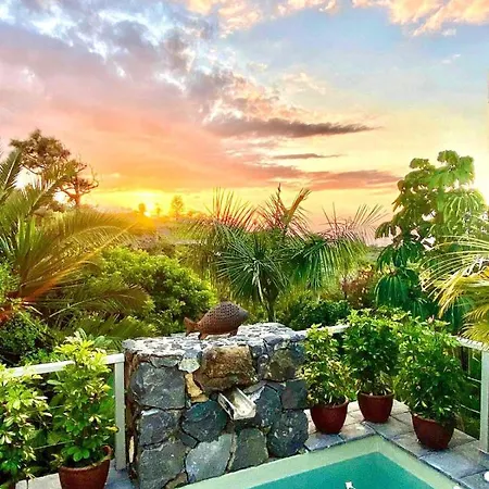 Hébergement de vacances Casa Plumeria, A Private Paradise With Pool. *
